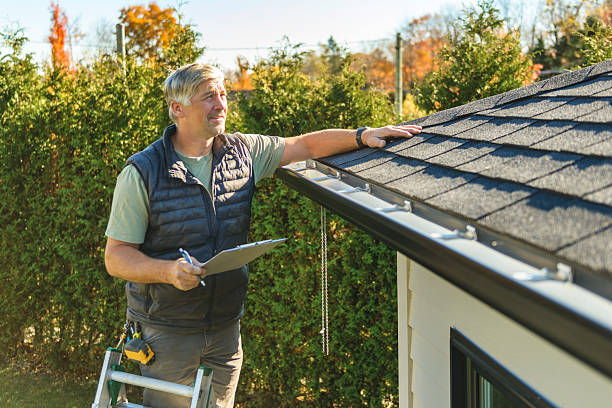 Professional Roofing technician working in Trenton, SC